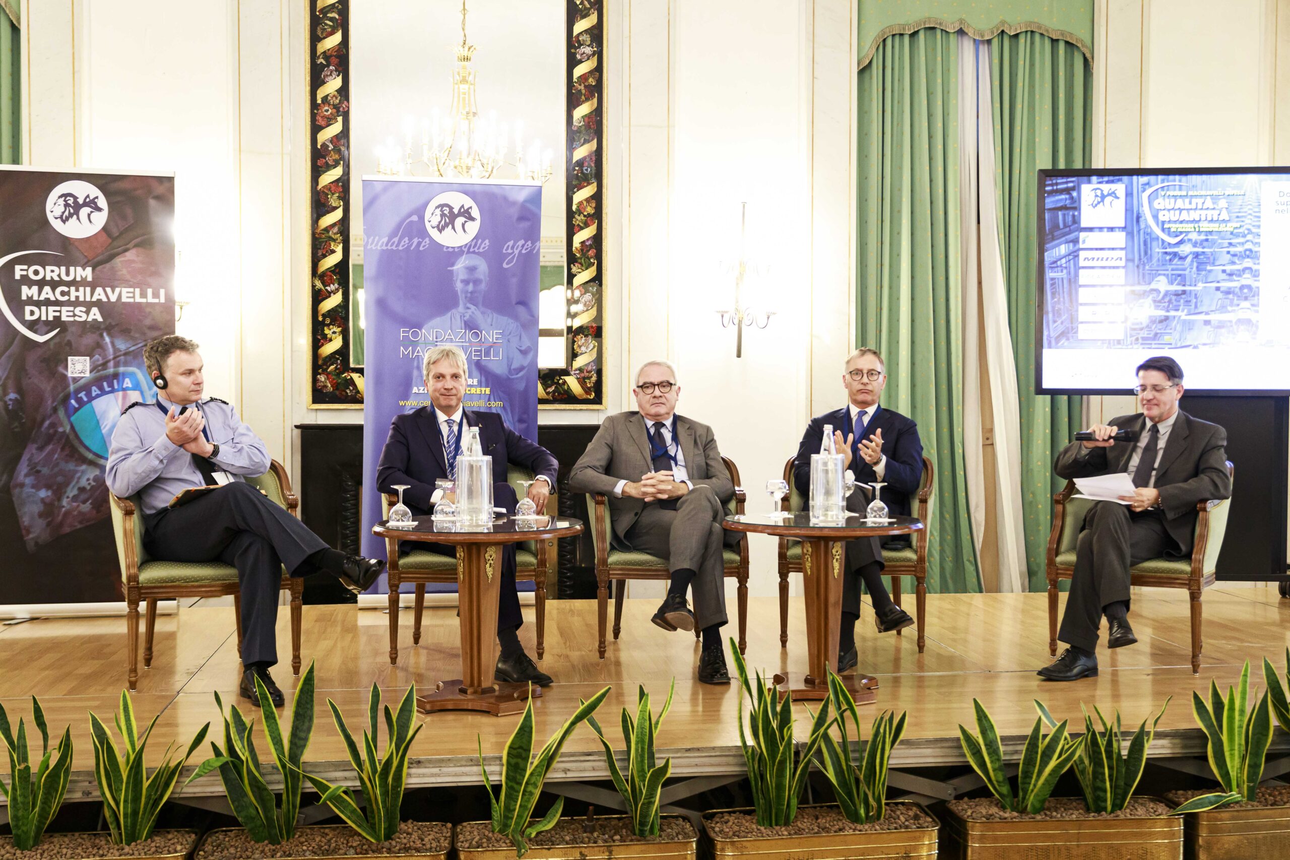 Relatori del panel su dominio e difesa aerea al V Forum Machiavelli Difesa 2026