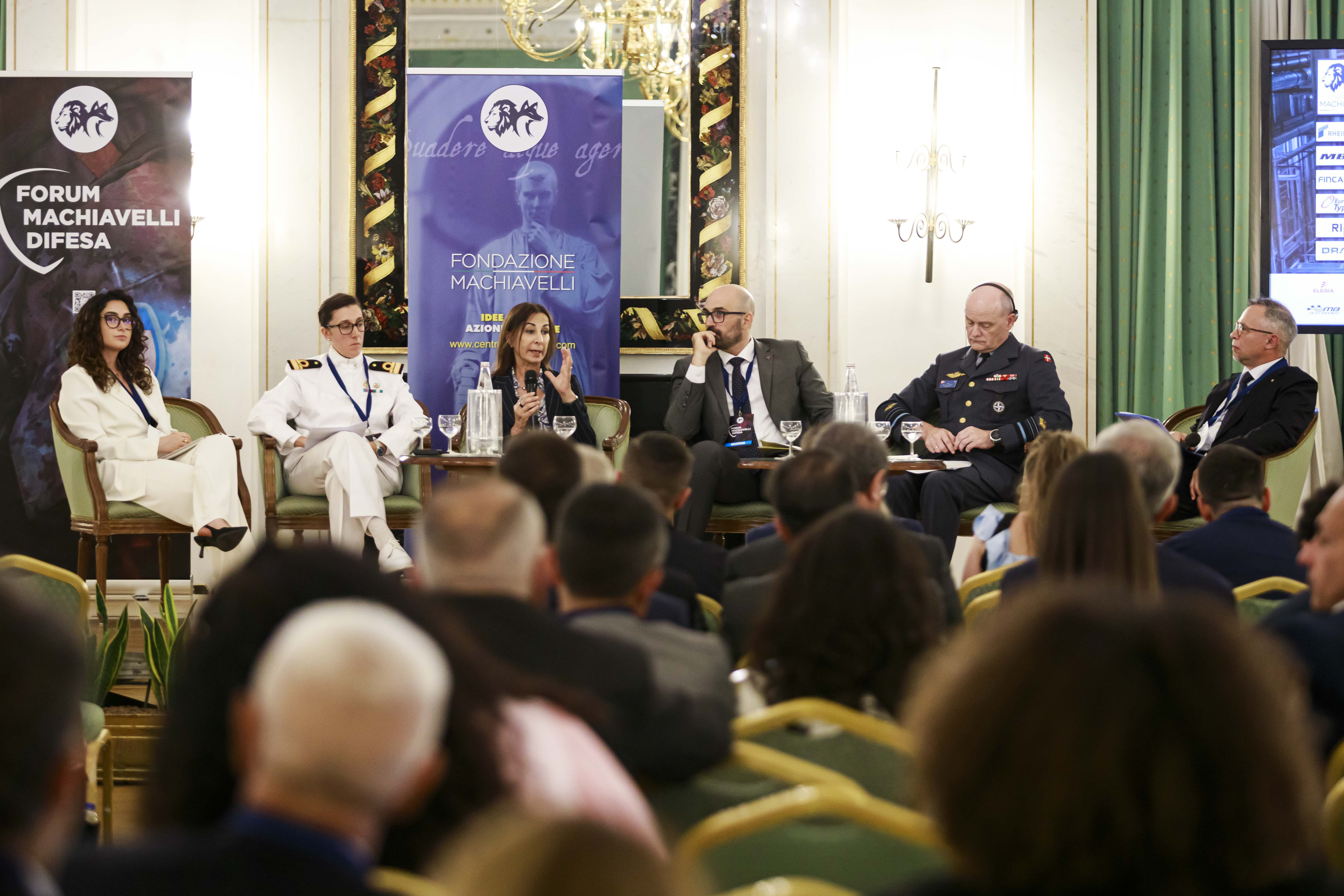 Intervento durante la sessione delle 17:00 in Sala Verdi del Forum Machiavelli Difesa