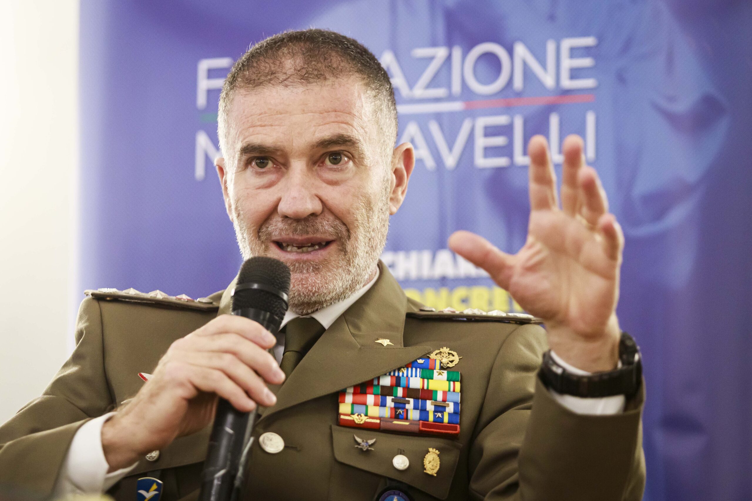 Discussione in Sala Verdi sul futuro della guerra