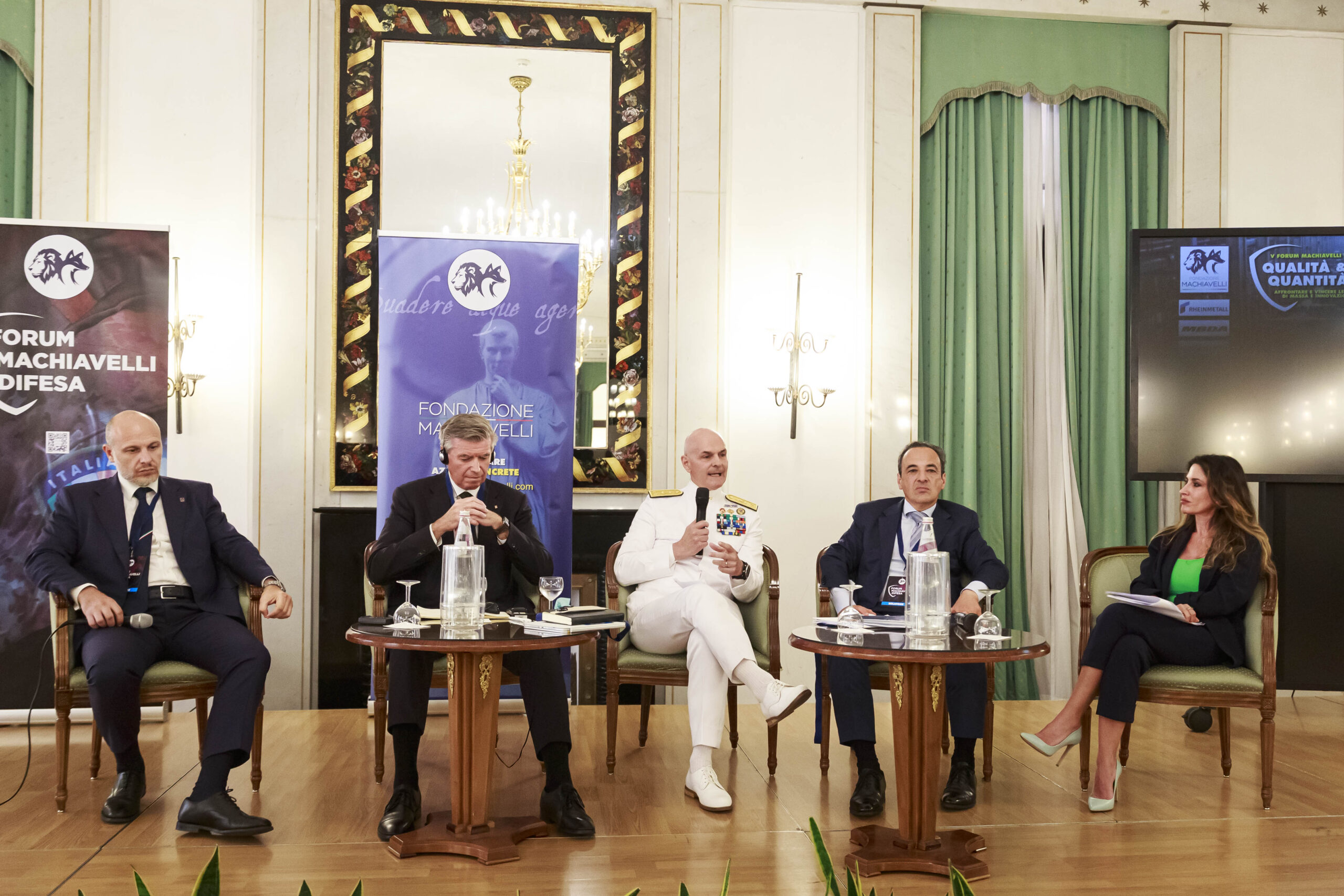 Intervento al podio durante il panel High North del Forum Machiavelli Difesa