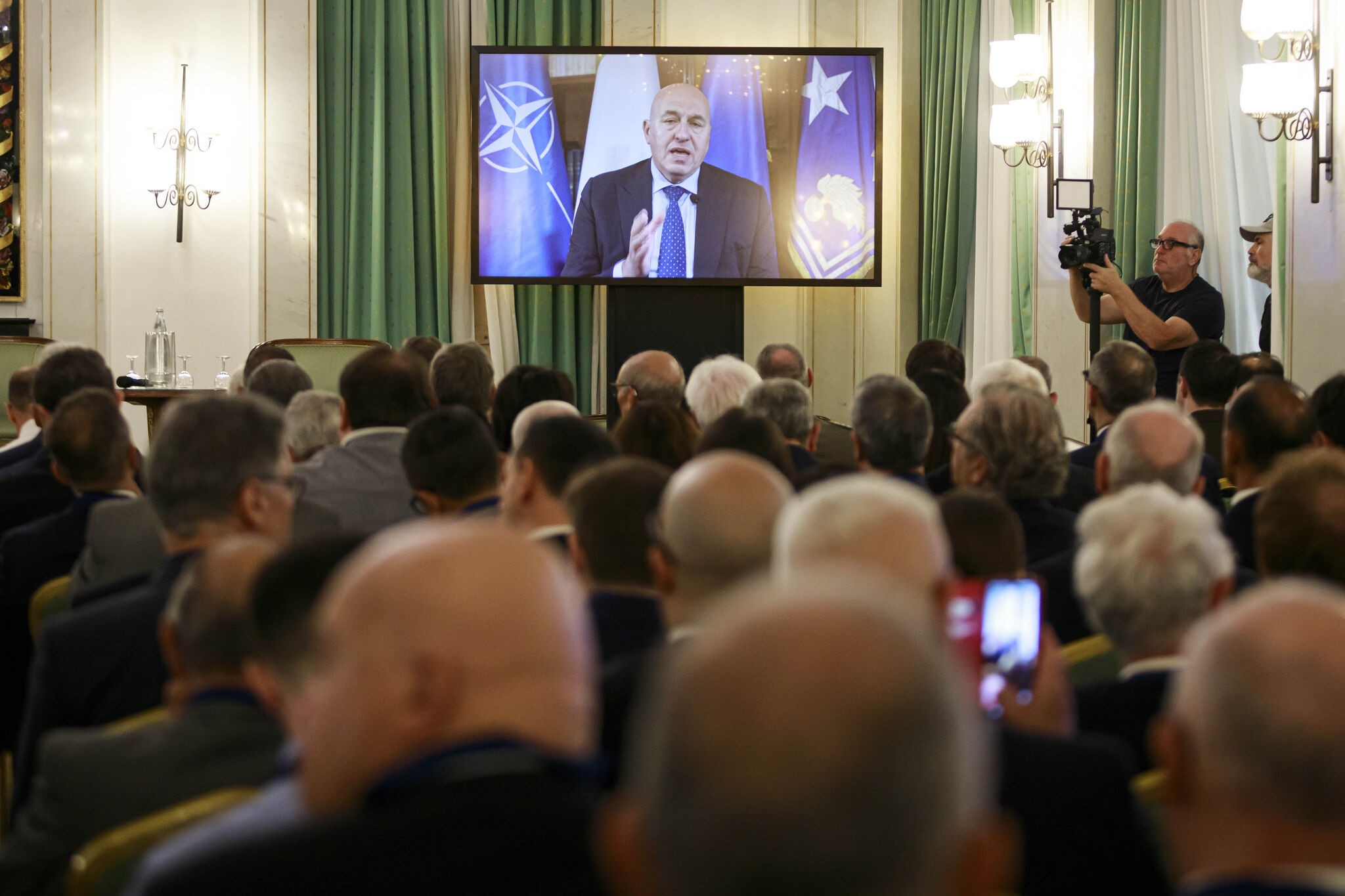 Videomessaggio del Ministro della Difesa Guido Crosetto durante il panel sul procurement europeo