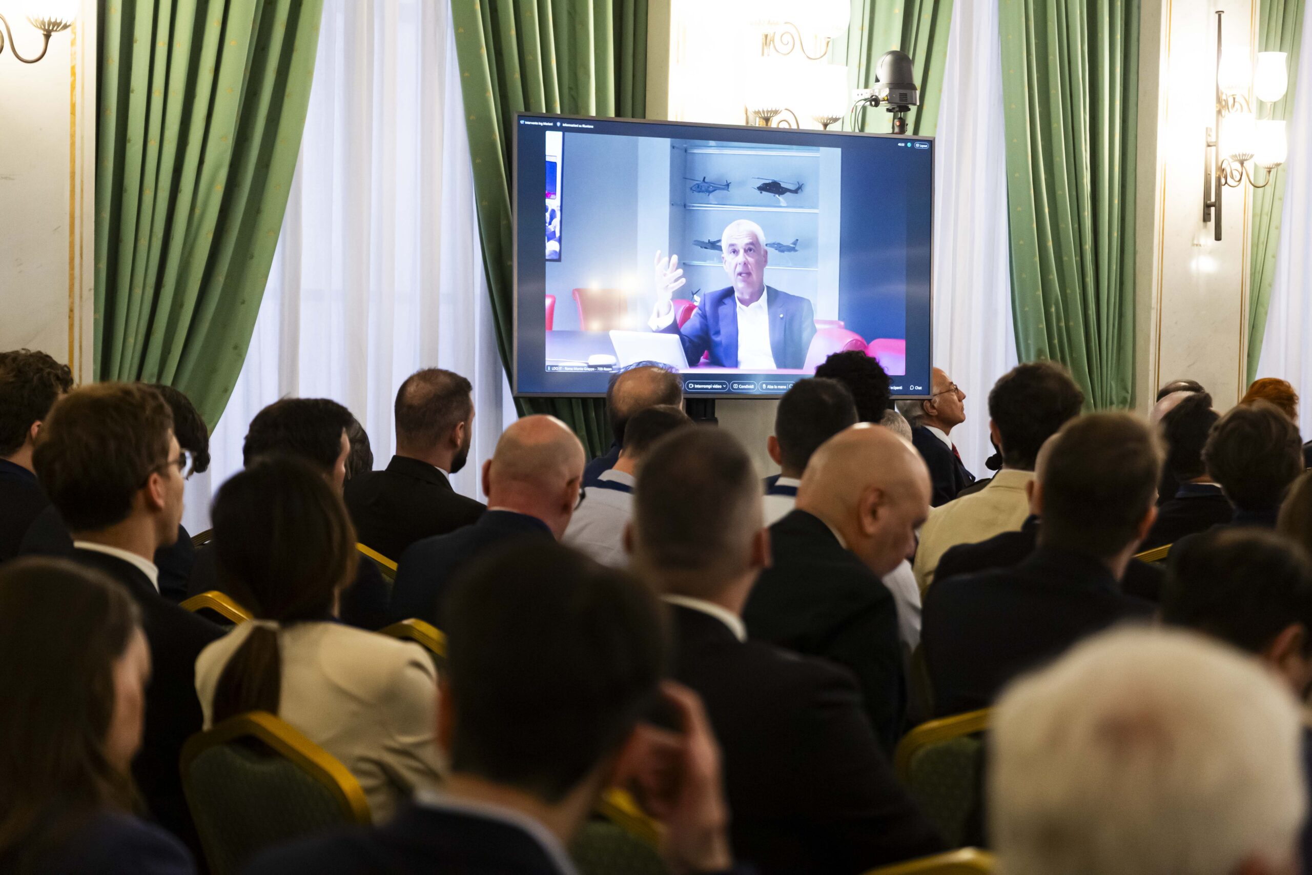 Collegamento video durante il panel sul procurement europeo al V Forum Machiavelli Difesa 2026