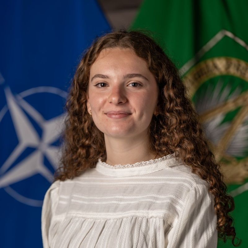 Veronica Comple